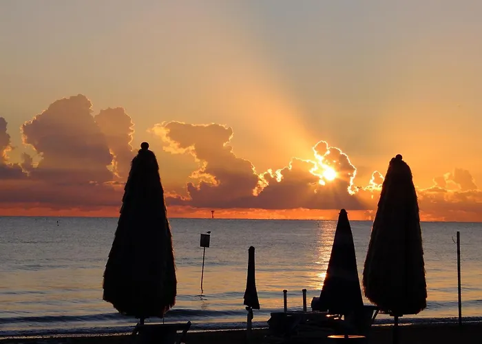 Apartahotel Vistamare 3*