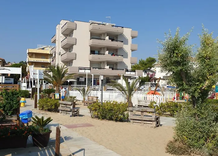 Apartahotel Vistamare 3*